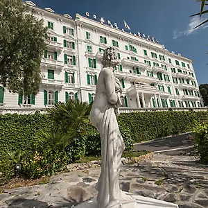 4* מלון Grand & Des Anglais Spa